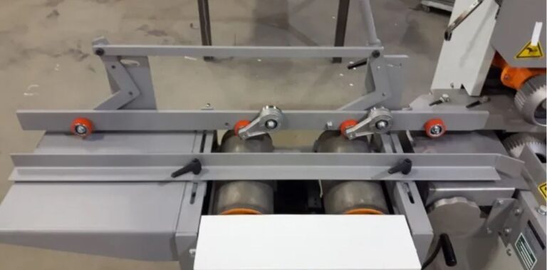MFE-300 - Lateral Chain Feeder 1